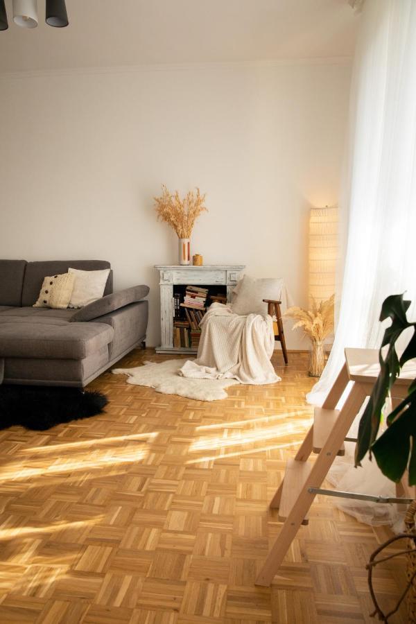 Firpo Apartman Eger Esterno foto