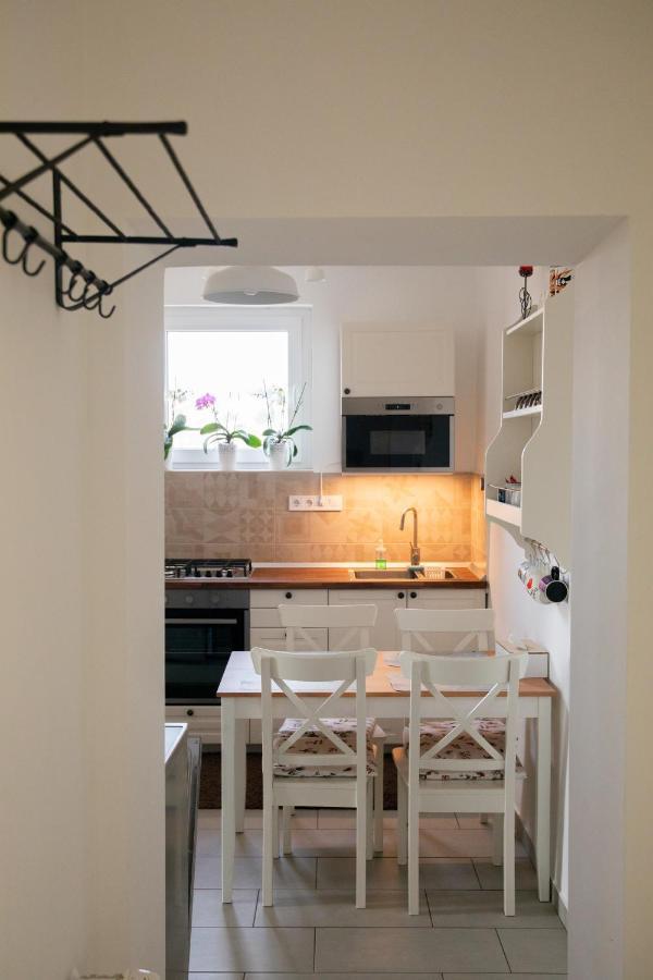 Firpo Apartman Eger Esterno foto