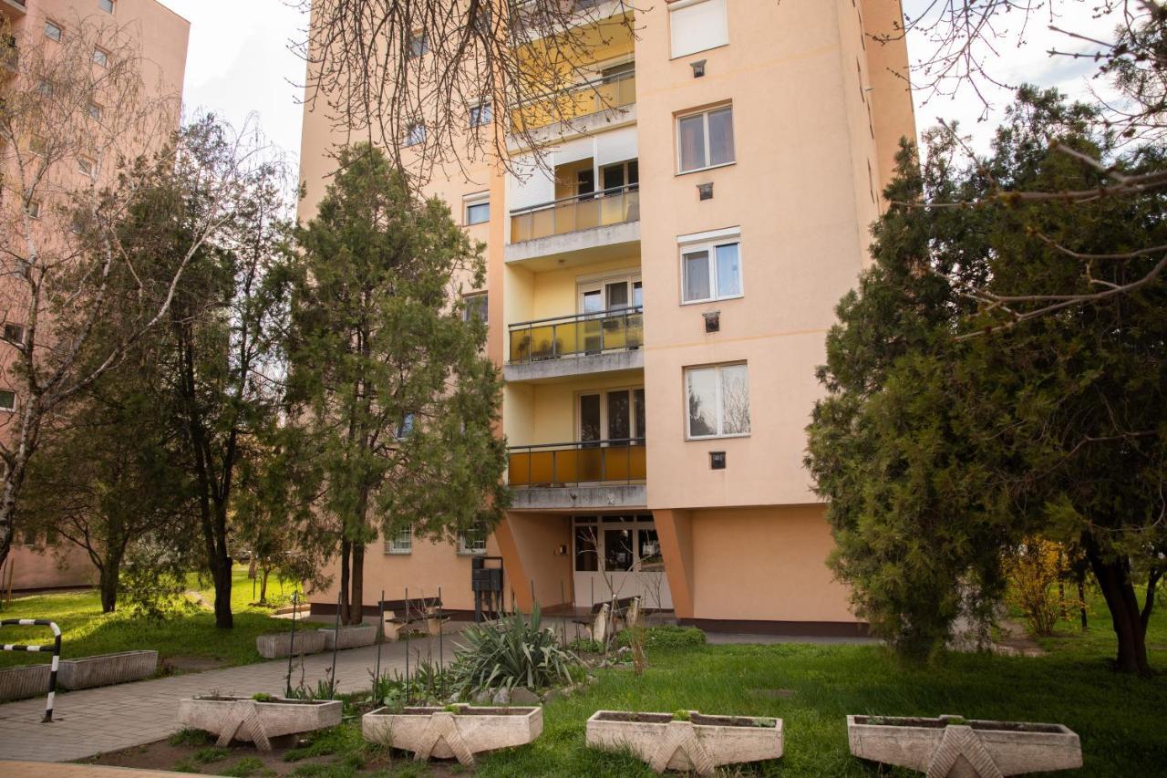 Firpo Apartman Eger Esterno foto