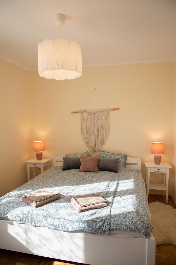Firpo Apartman Eger Esterno foto