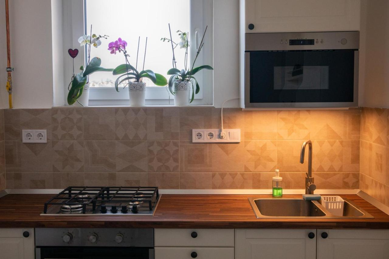 Firpo Apartman Eger Esterno foto