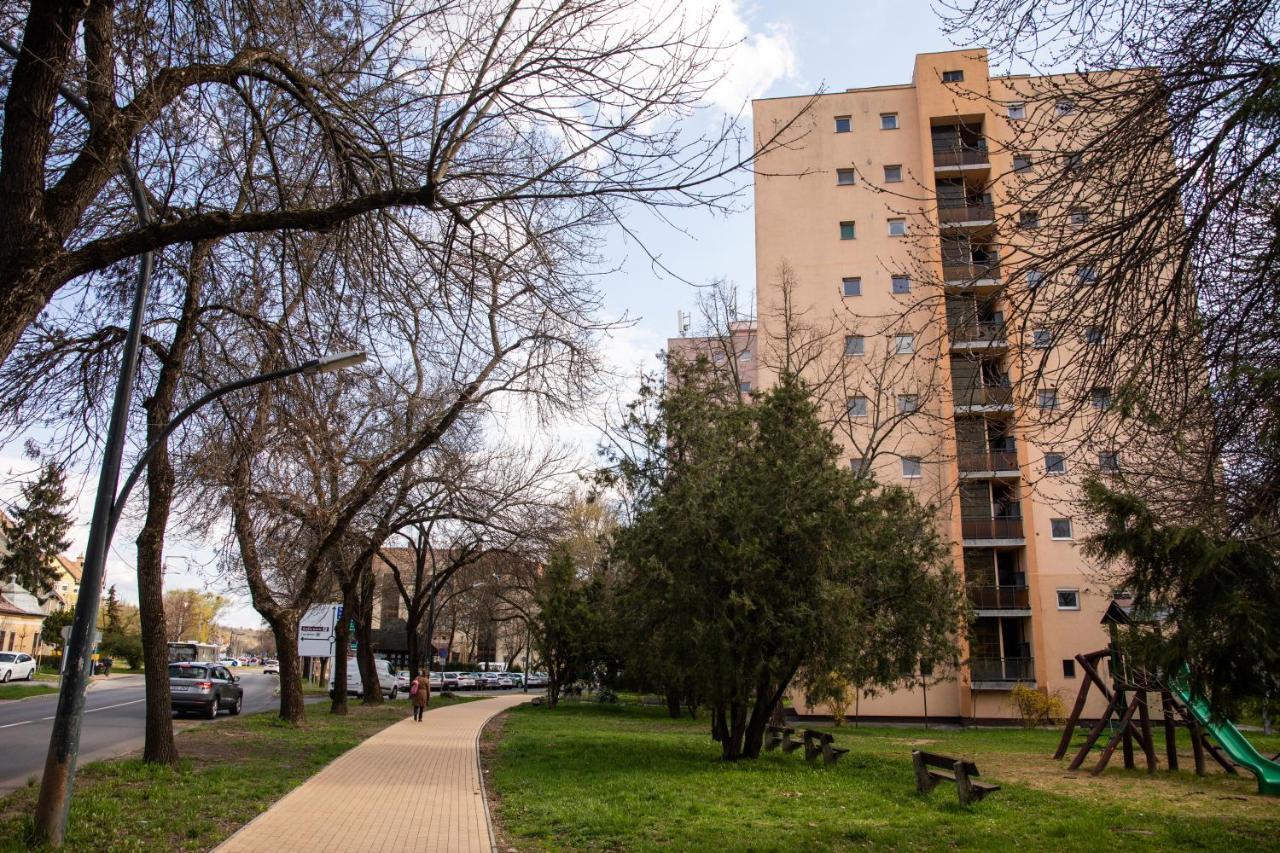 Firpo Apartman Eger Esterno foto